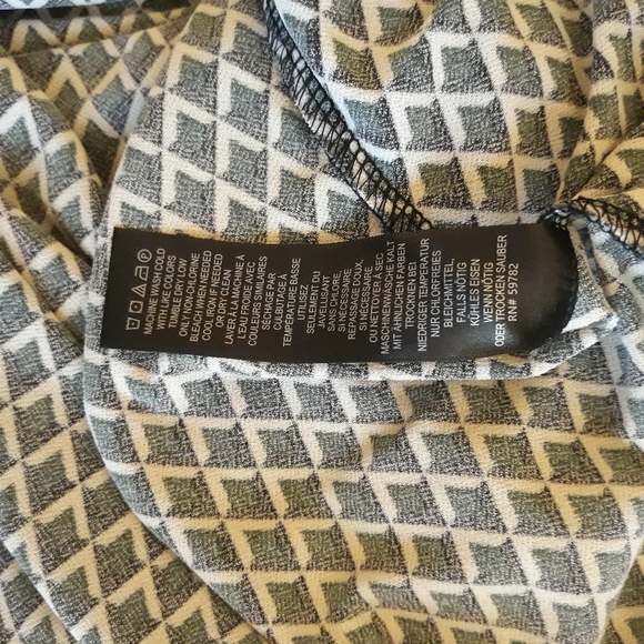 Adriana Papell knit top - Picture 10 of 10